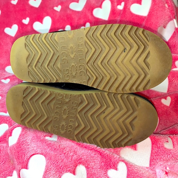 Authentic Knit Black UGG Boot Size 8 - Picture 6 of 12